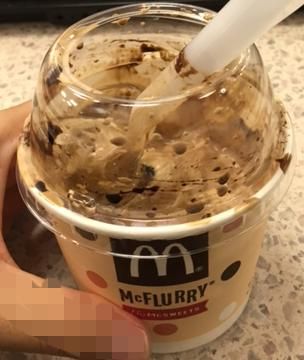 マックフルーリー ティラミス(マクドナルド)「アイスinケーキ」【感想・カロリー等】