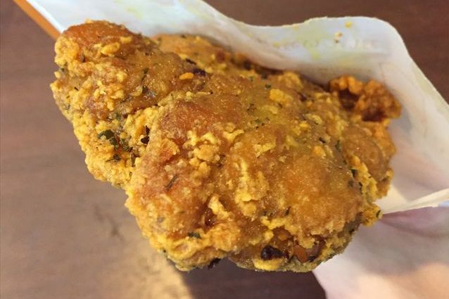 スパイシーカレーチキン(ミニストップ)を食べてみた【感想・カロリー等】