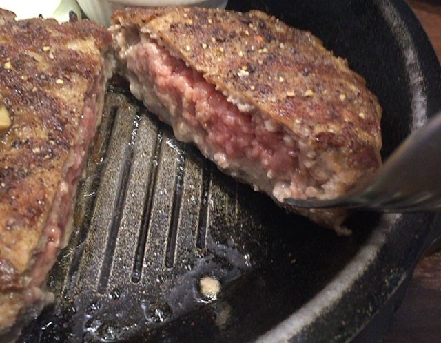 いきなりステーキの ワイルドハンバーグ を食べてみた 感想 値段 カロリー等 ピロ式お役立ち スイーツ情報